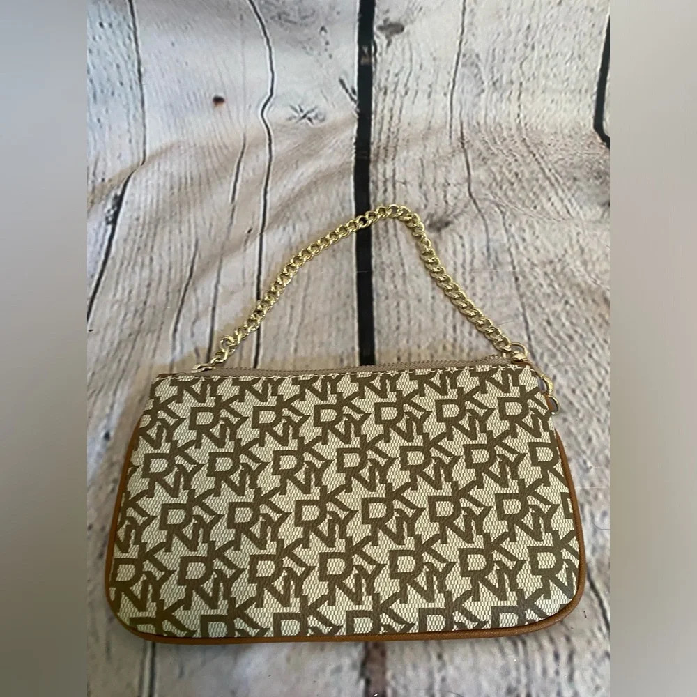 Women’s DKNY Logo Mini Slim Chain Handle Clutch Bag Purse Tan Beige Brown